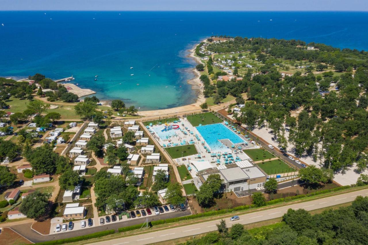 Mobile Homes Premium Relax Park Umag By Camp4You Karigador Eksteriør billede