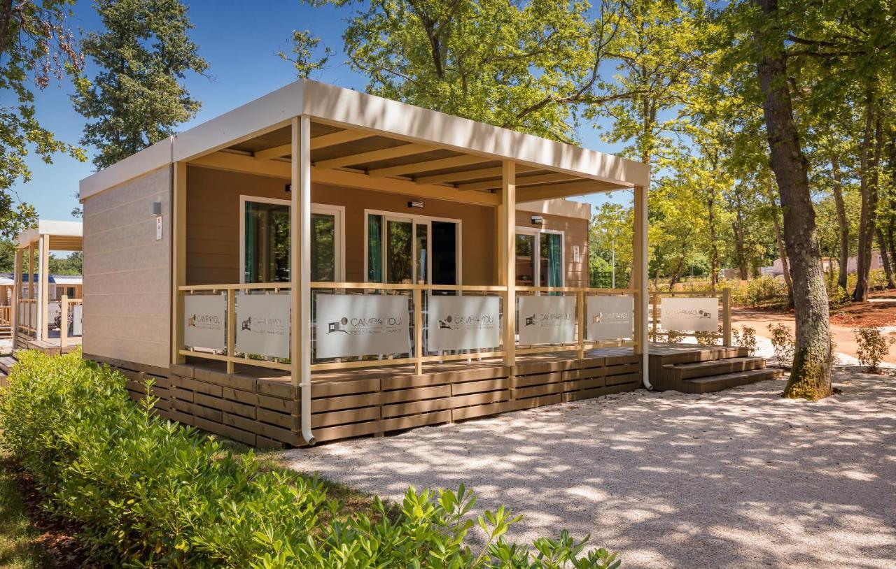 Mobile Homes Premium Relax Park Umag By Camp4You Karigador Eksteriør billede