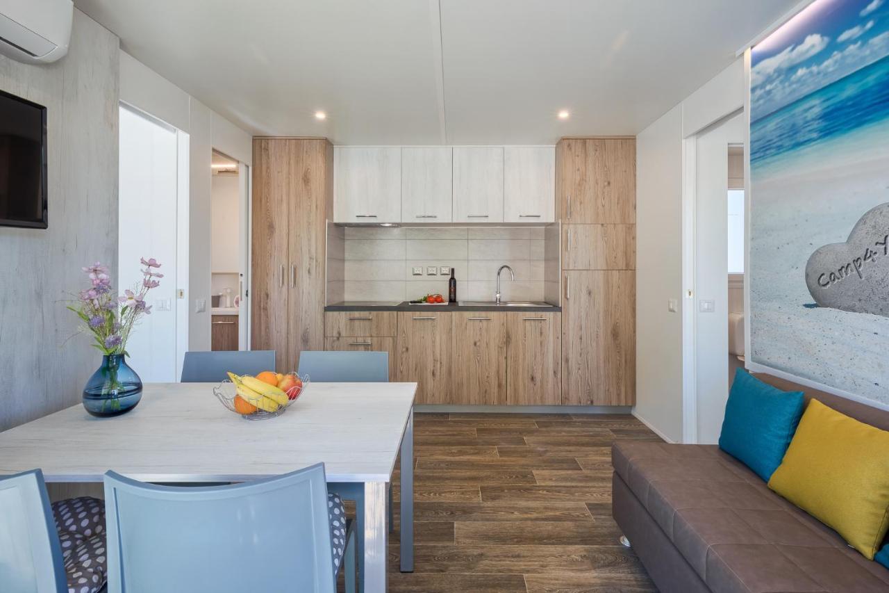 Mobile Homes Premium Relax Park Umag By Camp4You Karigador Eksteriør billede