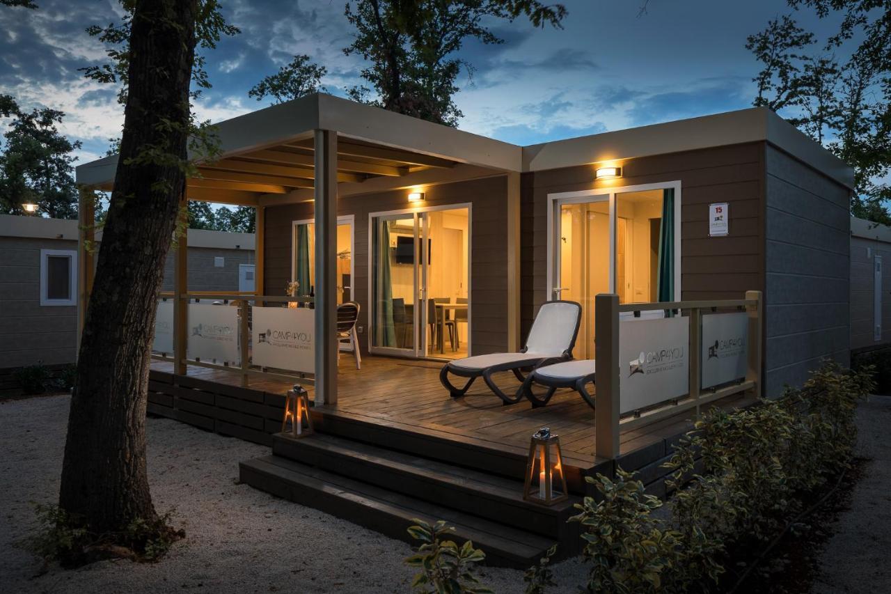 Mobile Homes Premium Relax Park Umag By Camp4You Karigador Eksteriør billede