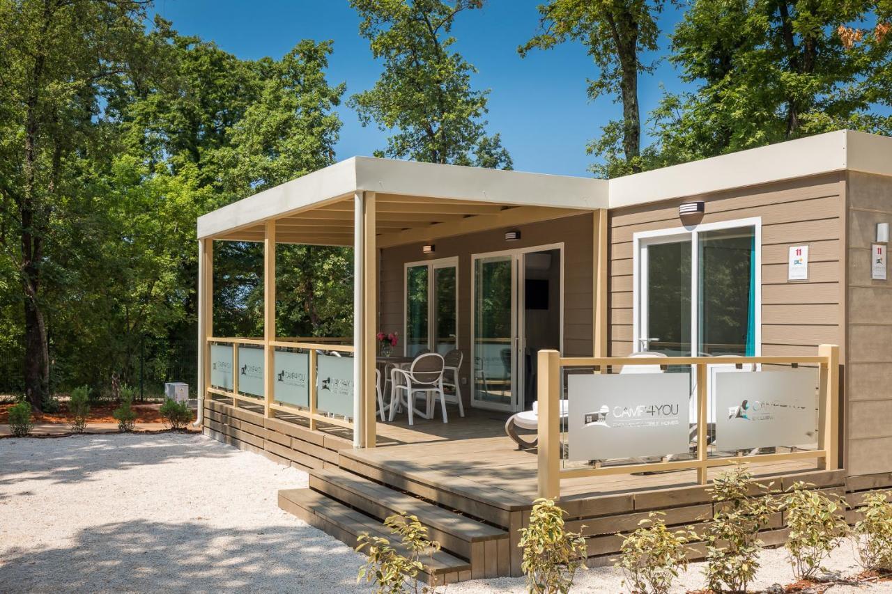 Mobile Homes Premium Relax Park Umag By Camp4You Karigador Eksteriør billede