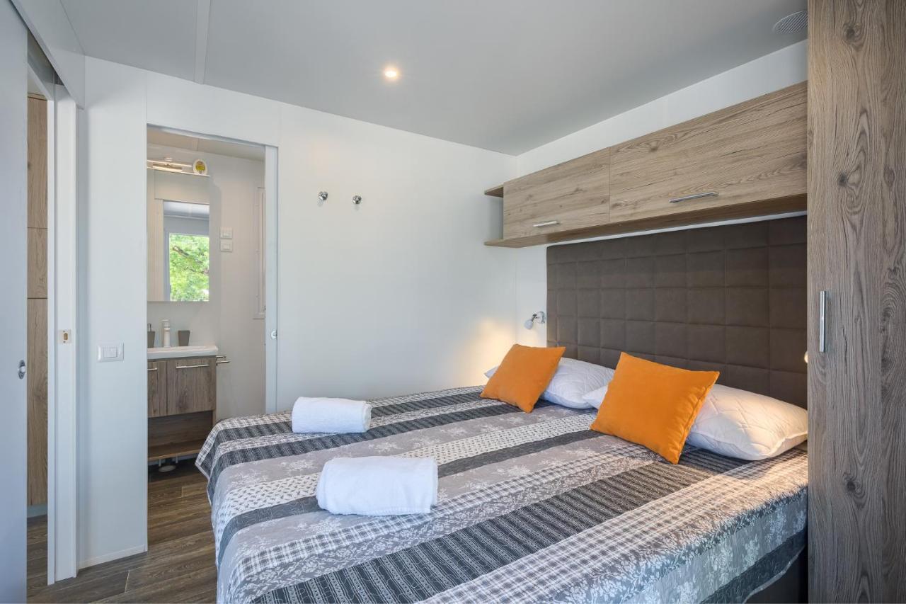 Mobile Homes Premium Relax Park Umag By Camp4You Karigador Eksteriør billede